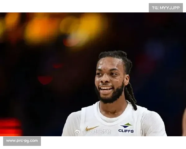 加兰加盟快船首秀贡献23分7助攻,新援后卫迅速融入球队体系